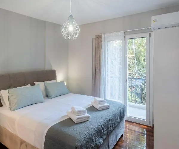 Chania * Chania (Crete)