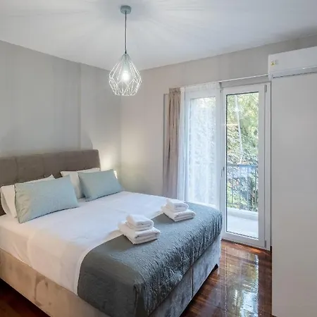 Chania * Chania (Crete)